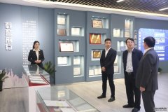 市金融監管局副局長管小軍調研上海股交中心